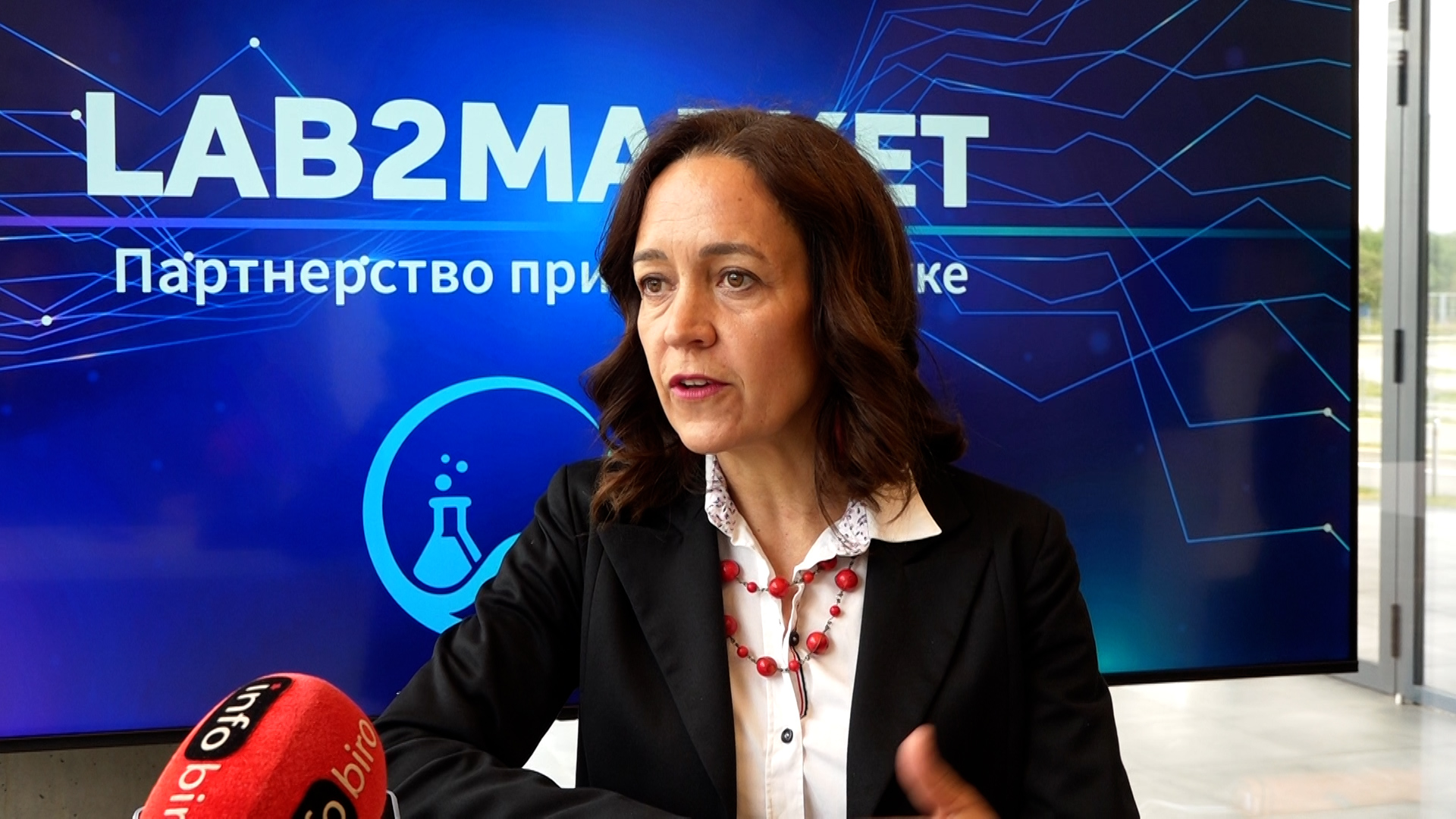 Novi Sad, Dragana Zivkovic projekat „Conti4All”, ovaj aparat impuls koji stvara kontrakcija misica karlicnog dna pretvara u vizuelni prikaz